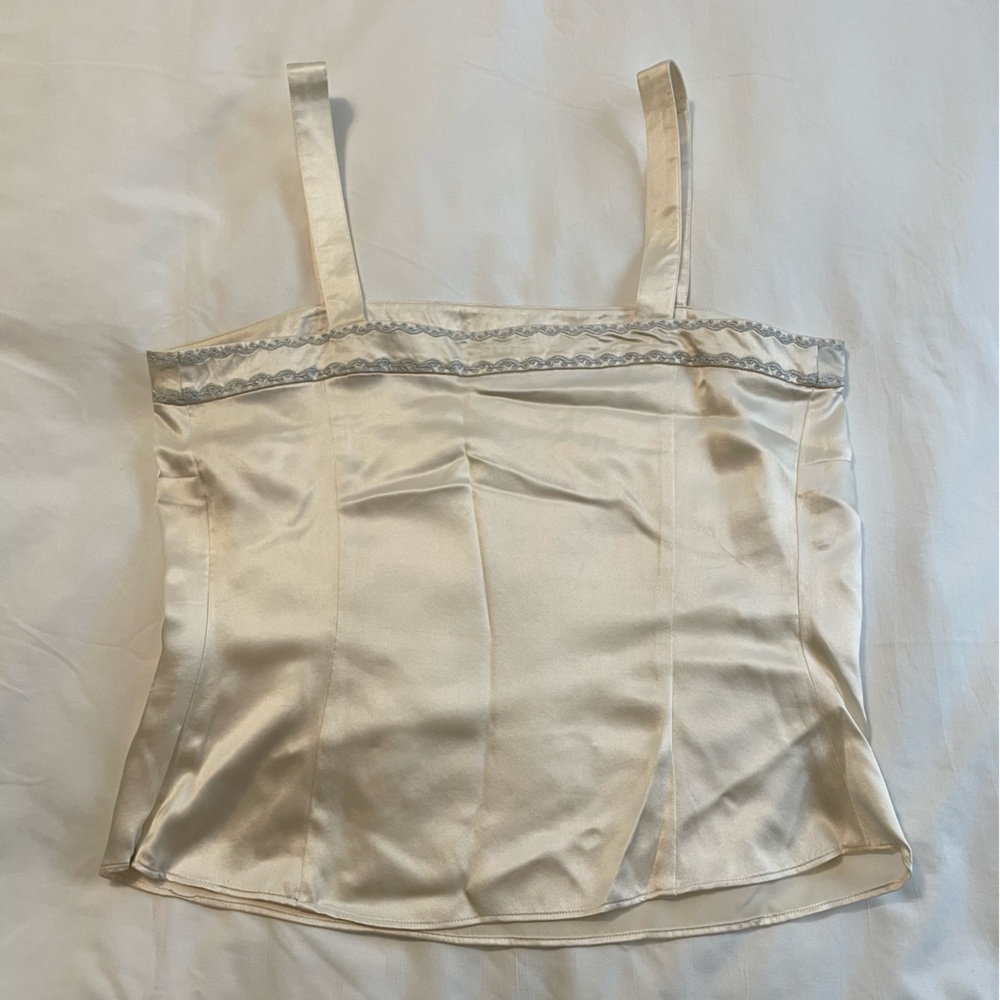 Beautiful Silk and Pearl blouse - Picture 3 of 5